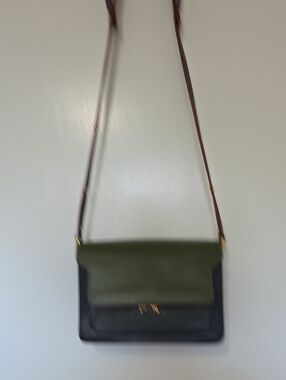 Marni Medium Trunk Shoulder Bag Green & Black Crossbody